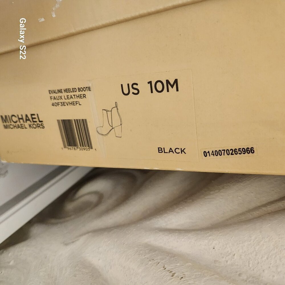 Michael Kors Evaline Almond Toe High Heel Booties Black / Signature Size 10. NIB - Picture 3 of 10